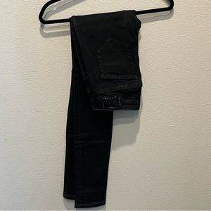 Robins Jeans